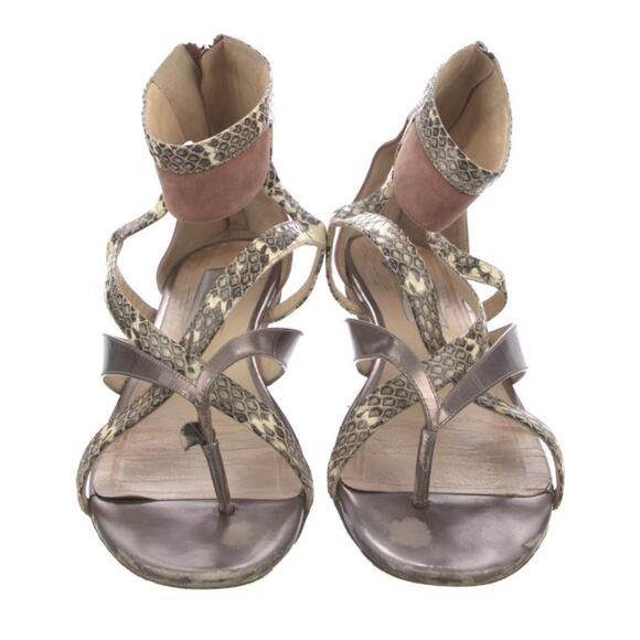 Jimmy Choo Flat Sandals Pewter Leather Animal Print Strappy Flat Shoe EU 39.5 - Picture 2 of 7